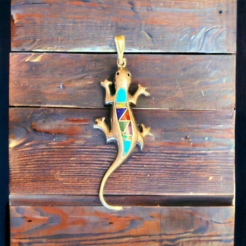 Native American Sterling Silver Gemstone Gecko Lizard Pendant - Good Luck